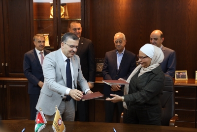 (صناعة عمان) توقع اتفاقية لإعداد دراسة التحقق لواقع إعادة التدوير في الأردن