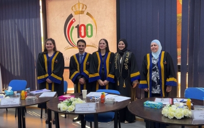 كلية الصيدلة في (عمان العربية) تعقد جلسات مناقشة رسائل الماجستير في اليقظة الدوائية والشؤون التنظيمية