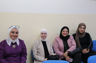 كلية الصيدلة في (عمان العربية) تعقد جلسات مناقشة رسائل الماجستير في اليقظة الدوائية والشؤون التنظيمية