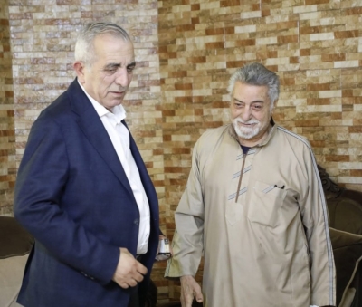 الرواشدة يزور الفنان محمد العبادي للاطمئنان على صحته