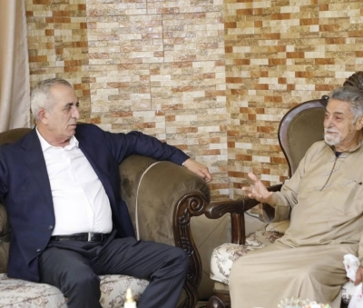الرواشدة يزور الفنان محمد العبادي للاطمئنان على صحته