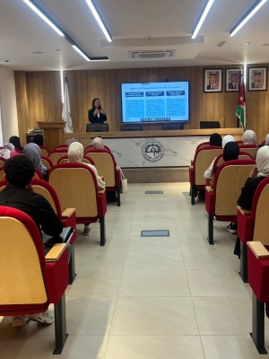 كلية الصيدلة في جامعة الزيتونة الأردنية تنظم ورشة عمل حول دور الصيدلاني في مهنة الشؤون الطبية