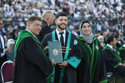 جامعة الزيتونة الأردنية تحتفل بتخريج الفوج الثلاثين لطلبة الفصل الدراسي الثاني