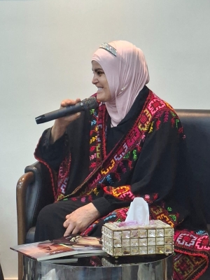 «لون كلمة نغم» تفتتح أولى أمسيات «سيرة ومسيرة» باستضافة الأسيرة المحررة إسراء الجعابيص