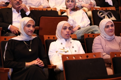 العلوم التطبيقية تحتفي بطلبة طب الأسنان في حفل القسم إيذانًا ببدء المرحلة السريرية...