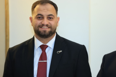 العبداللات يقيم مأدبة غداء بمناسبة زفاف نجله الدكتور فاضل