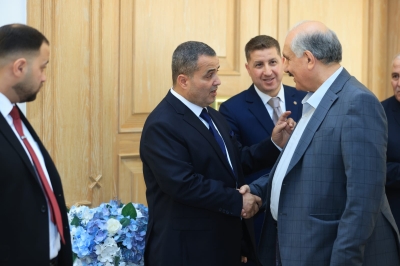 العبداللات يقيم مأدبة غداء بمناسبة زفاف نجله الدكتور فاضل
