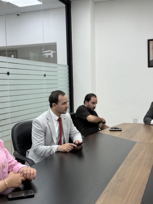 كلية تكنولوجيا المعلومات في (عمان العربية) تعقد ورشة تدريبية لخريجيها بعنوان (نحو مستقبل أكاديمي متميز) - صور
