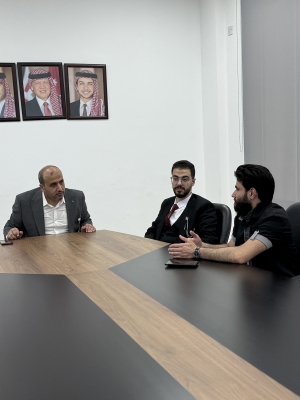 كلية تكنولوجيا المعلومات في (عمان العربية) تعقد ورشة تدريبية لخريجيها بعنوان (نحو مستقبل أكاديمي متميز) - صور