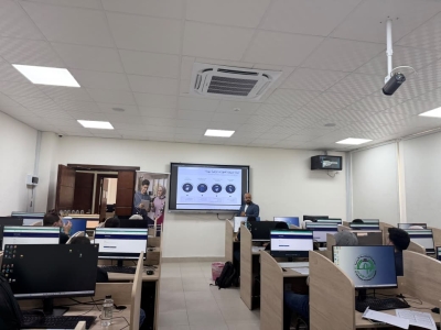 قسم ذكاء الأعمال في جامعة الزيتونة ينظم ندوة حول تطوير المهارات الرقمية وتعزيز فرص تشغيل الخريجين بالتعاون مع مؤسسة نهر الأردن