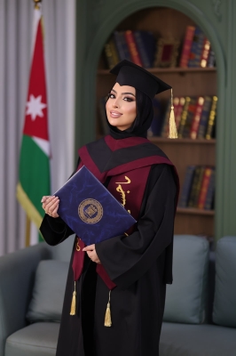 راما الطراونة تنال الماجستير في القانون الجنائي من جامعة البترا
