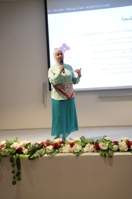 محاضرات متخصصة عن الرضاعة الطبيعية وصحة الأم والطفل في مستشفى الكندي