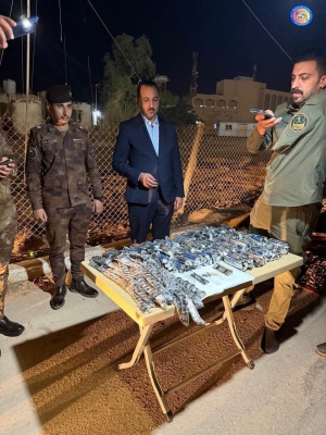 الجمارك العراقية : هذا ما وجدناه في شاحنة أردنية ! – صور