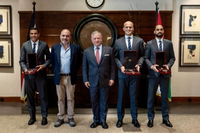 الملك ينعم على طاقم التحكيم المونديالي بوسام التميز