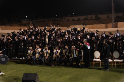 ثلاثةٌ وثلاثون فوجًا من الإنجاز.. و30 فوجًا بين أوائل المملكة.. مدارس الاتحاد تواصل مسيرة التميز في نتائج الثانوية العامة