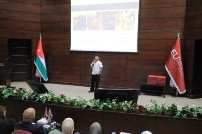 (الشرق الأوسط) تختتم النادي الصيفي بتخريج عشرات الطلبة من مختلف مدارس المملكة