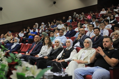 (الشرق الأوسط) تختتم النادي الصيفي بتخريج عشرات الطلبة من مختلف مدارس المملكة