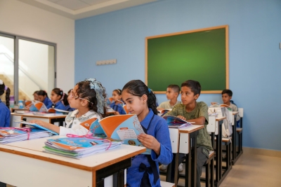 حسان يفتتح مدرسة غرناطة الثانوية المختلطة في البادية الشمالية الغربية