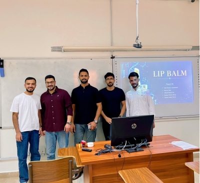 طلبة كلية الصيدلة في عمان العربية يحولون المعرفة النظرية إلى منتجات صيدلانية وتجميلية مبتكرة