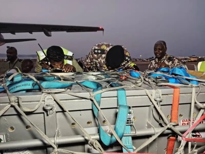 اعادة تمساح نادر من الأردن الى السودان - فيديو وصور
