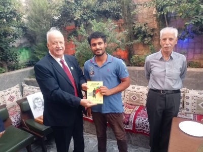 نادي خريجي الجامعات والمعاهد الباكستانية يحتفي بالتميز والوفاء