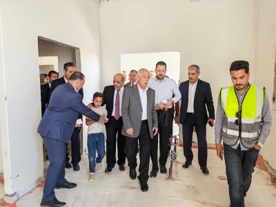 العيسوي يتفقد سير العمل في مشروع مركز صحي مقبلة الأولي بجرش