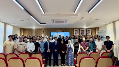 كلية الصيدلة في جامعة الزيتونة الأردنية تنظّم محاضرة علمية حول البشرة وطرق العناية بها