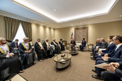 الملك يستقبل رئيس مجلس الشورى العماني