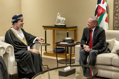 الملك يستقبل رئيس مجلس الشورى العماني