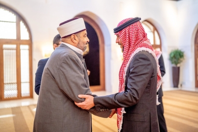 ولي العهد يكرم قيادات مشاركة في أعمال مؤتمر مؤسسة آل البيت الملكية للفكر الإسلامي