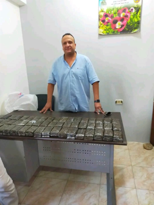 إحباط تهريب 280 فرش حشيش من مصر إلى الأردن عبر ميناء العقبة - صور
