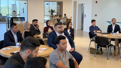 جامعة عمان العربية تعزز مشاركة طلبتها في برامج تمكين الشباب وإعداد القيادات