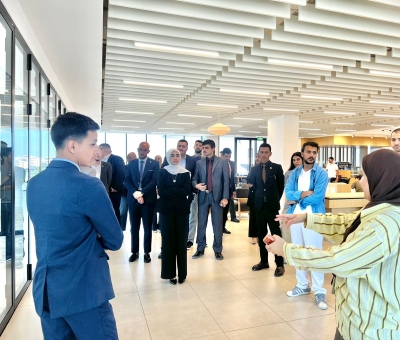 جامعة عمان العربية تعزز مشاركة طلبتها في برامج تمكين الشباب وإعداد القيادات