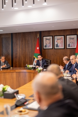 ولي العهد للحكومة : مصلحة المواطنين في مقدمة الأولويات
