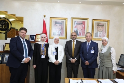 جامعة عمان العربية وجامعة المملكة للعلوم الطبية تبحثان سبل التعاون البحثي والأكاديمي المشترك