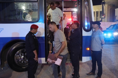 القوات المسلحة تُجلي الدفعة الـ(33) من أطفال غزة المرضى لتلقي العلاج في الأردن