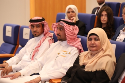 من مدرجات العلوم التطبيقية إلى مواقع الإنجاز .. الجامعة تكرّم خريجيها في مبادرة هي الأولى من نوعها