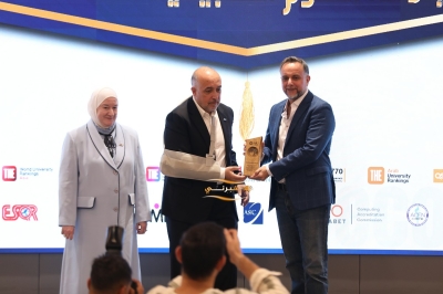من مدرجات العلوم التطبيقية إلى مواقع الإنجاز .. الجامعة تكرّم خريجيها في مبادرة هي الأولى من نوعها