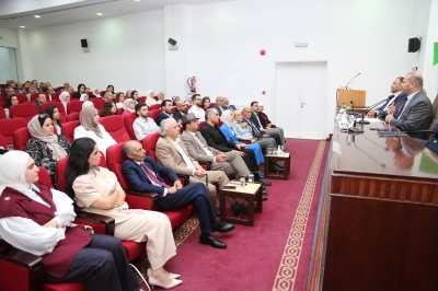 كلية الآداب في جامعة الزيتونة الأردنية تنظّم لقاءً تواصليًا مع أعضاء الهيئة التدريسية الجدد والقدامى