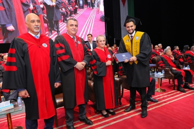 بالفيديو والصور ... الأميرة عالية بنت الحسين ترعى احتفال عمان الأهلية بتخريج طلبة الفصل الصيفي (الفوج 33)