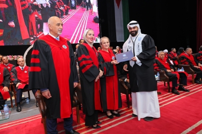 بالفيديو والصور ... الأميرة عالية بنت الحسين ترعى احتفال عمان الأهلية بتخريج طلبة الفصل الصيفي (الفوج 33)