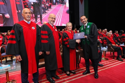 بالفيديو والصور ... الأميرة عالية بنت الحسين ترعى احتفال عمان الأهلية بتخريج طلبة الفصل الصيفي (الفوج 33)