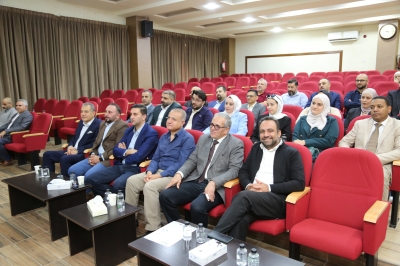  عميد كلية العمارة والتصميم في جامعة الزيتونة الأردنية يلتقي أعضاء الهيئة التدريسية لتعزيز التواصل الأكاديمي