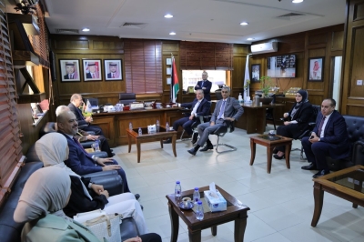 رئيس جامعة عمان العربية يزور دائرة الأحوال المدنية والجوازات ويفتتح ملتقى المهارات الرقمية لتطوير كفاءات الموظفين