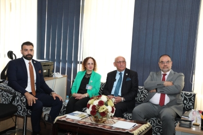 رئيس جامعة عمان العربية يستقبل وفداً من جامعة دجلة العراقية لتعزيز التعاون الأكاديمي وتفعيل الاتفاقية المشتركة