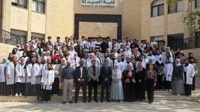 كلية الصيدلة في جامعة الزيتونة الأردنية تنظّم لقاءً ترحيبيًا بالطلبة الجدد للعام الجامعي 2026/2027