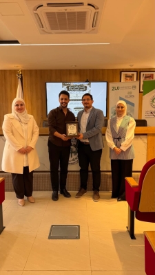 لجنة التدريب في كلية الصيدلة بجامعة الزيتونة الأردنية تنظّم لقاءً تعريفيًا لطلبة التدريب الصيدلاني (1)