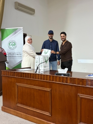 لجنة التدريب في كلية الصيدلة بجامعة الزيتونة الأردنية تنظّم لقاءً تعريفيًا لطلبة التدريب الصيدلاني (1)