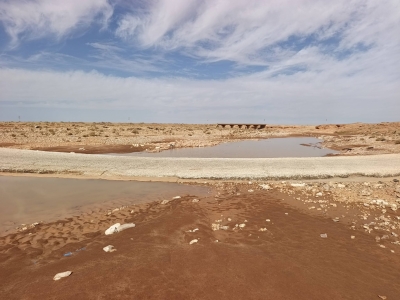 بعد تكرار حوادث السيول.. بلدية الرويشد تغلق نزول شارع بغداد القديم