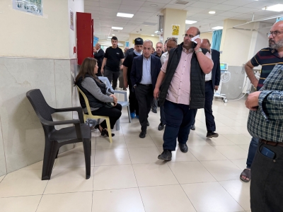 المصري يزور مصابي حادثة إطلاق النار في الكرك